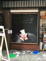 はめ込み看板豚コック